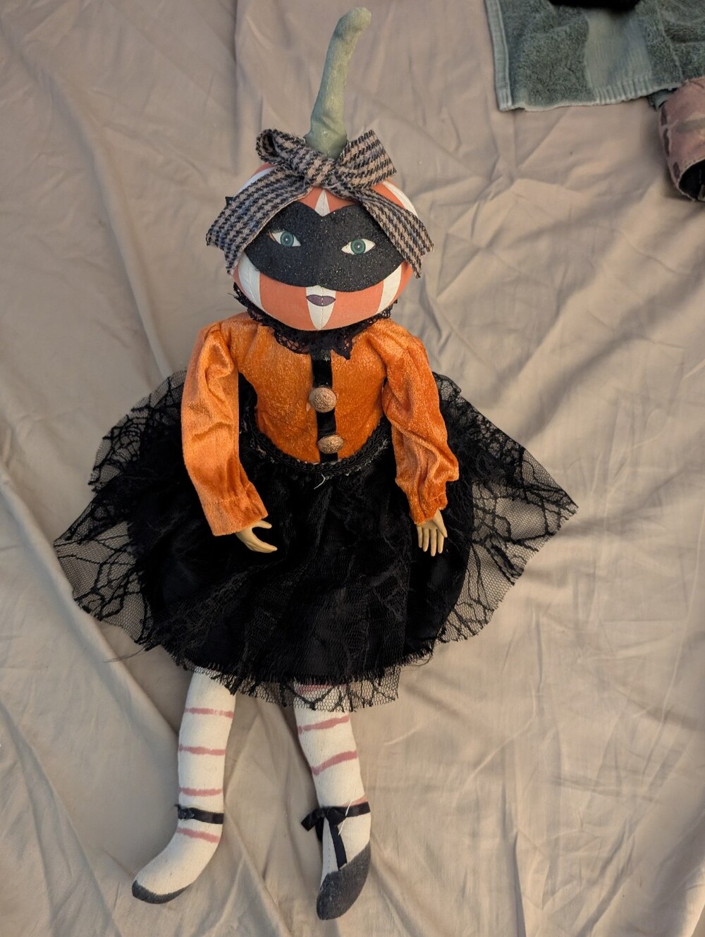 Vintage Victorian Trading Company Primitive Pumpkin Girl